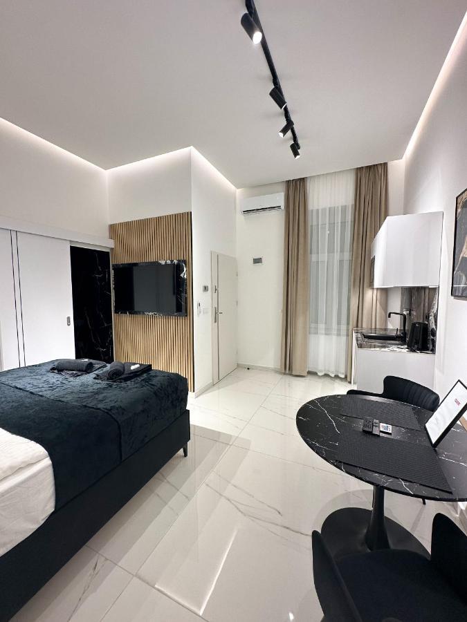 V21 Luxury Apartments Boedapest Buitenkant foto